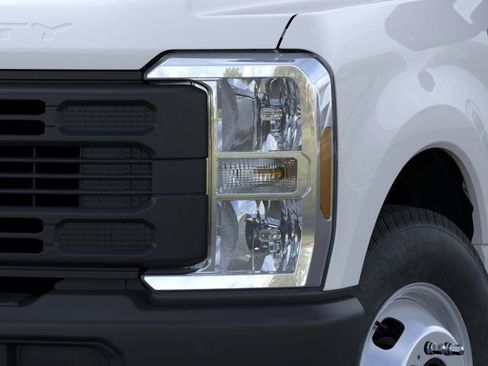 New 2025 Ford F350 XL image 18