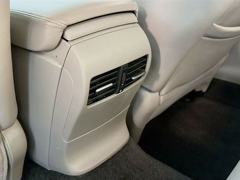 Used 2011 Honda Accord EX-L image 24