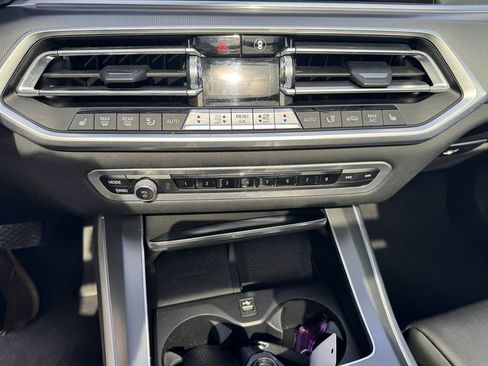 Used 2022 BMW X5 xDrive40i w/ Parking Assistance Package AWD/4WD image 20