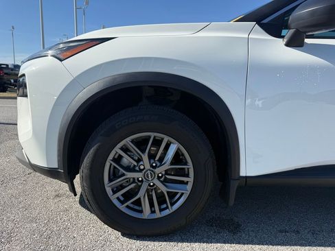 Used 2023 Nissan Rogue S image 24