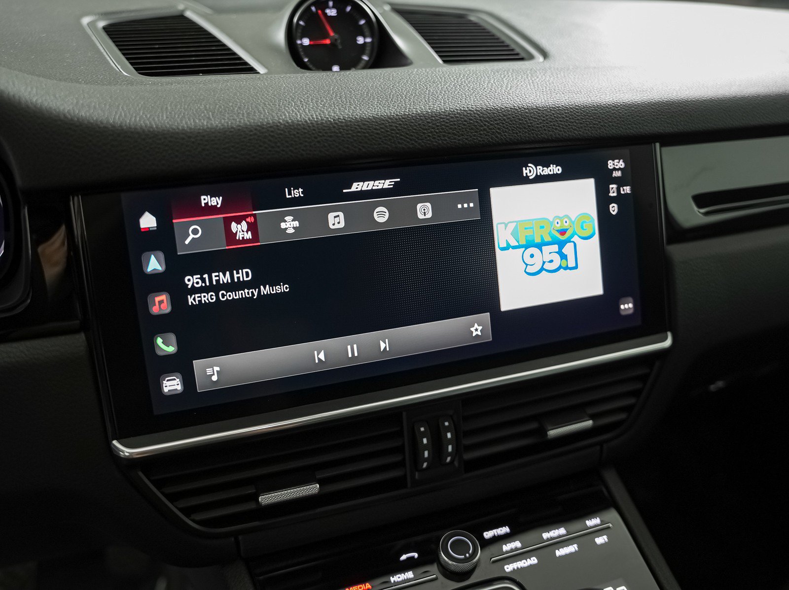 Certified 2023 Porsche Cayenne AWD/4WD image 22