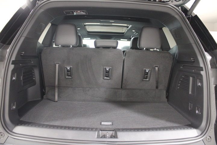 New 2026 GMC Acadia AT4 w/ Luxury Package AWD/4WD image 14