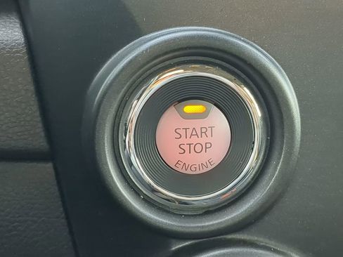 Used 2024 Nissan Titan PRO-4X w/ Pro-4x Utility Package image 27