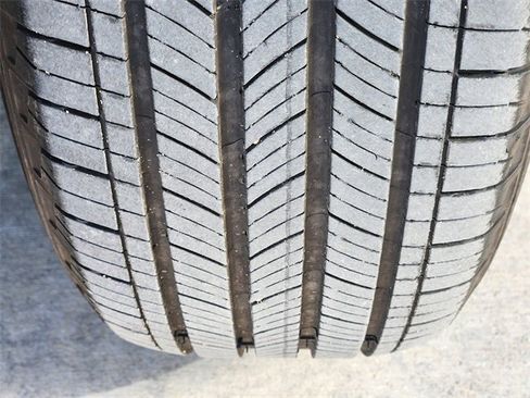 Used 2024 Toyota RAV4 XLE Premium image 13