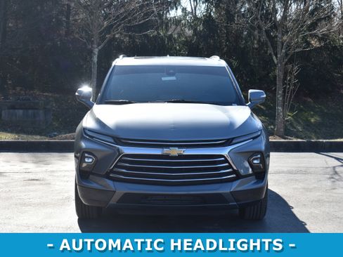 Used 2023 Chevrolet Blazer Premier image 2