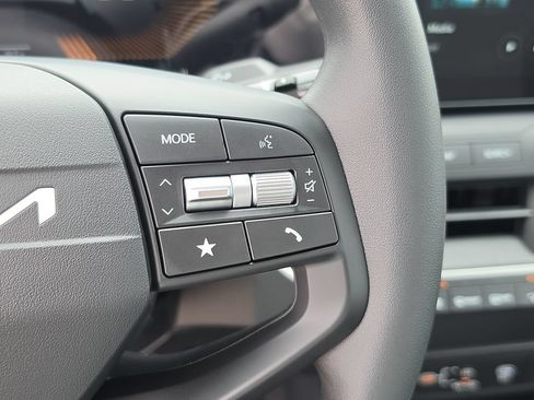 New 2026 Kia K4 FWD image 30