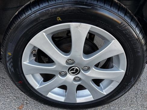 Used 2013 MAZDA MAZDA2 Touring image 14