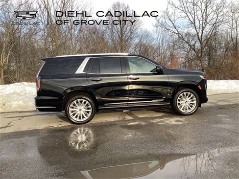 Certified 2024 Cadillac Escalade Premium Luxury w/ Performance Package image 8