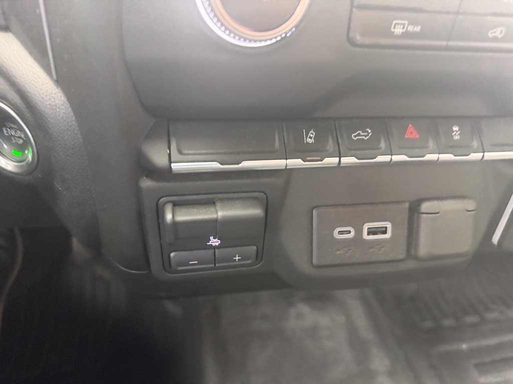 Used 2025 GMC Sierra 2500 Pro w/ Convenience Package AWD/4WD image 12