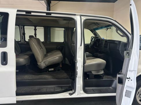 Used 2016 Chevrolet Express 3500 LT w/ LT Preferred Equipment Group image 13