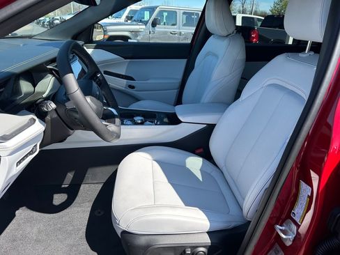 New 2026 Jeep Cherokee Limited image 23