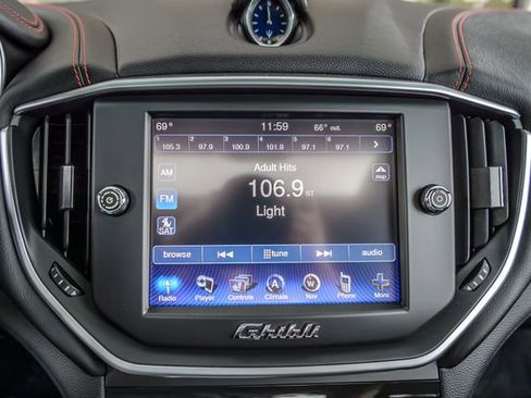 Used 2015 Maserati Ghibli RWD image 19