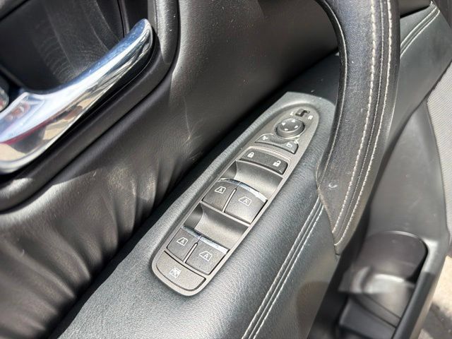 Used 2018 Nissan Armada SL AWD/4WD image 12