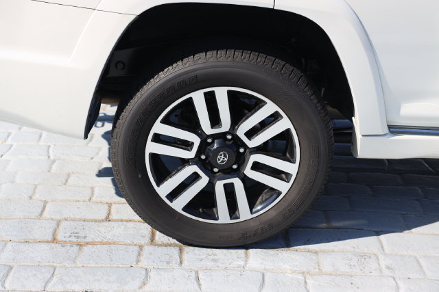 Used 2023 Toyota 4Runner Limited AWD/4WD image 50