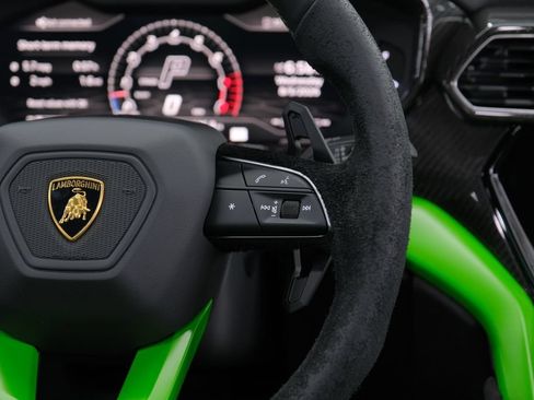 Used 2022 Lamborghini Urus AWD/4WD image 51