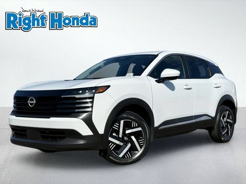 Used 2025 Nissan Kicks SV FWD image 2
