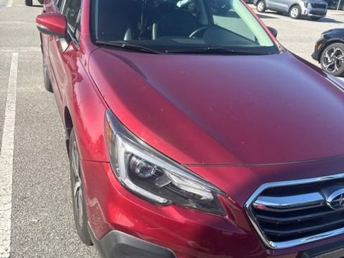 Used 2018 Subaru Outback 2.5i Limited AWD/4WD image 1