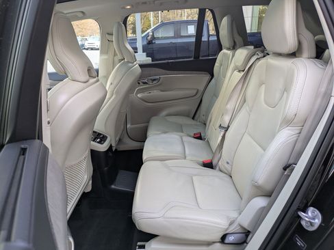 Used 2023 Volvo XC90 T8 Ultimate image 29