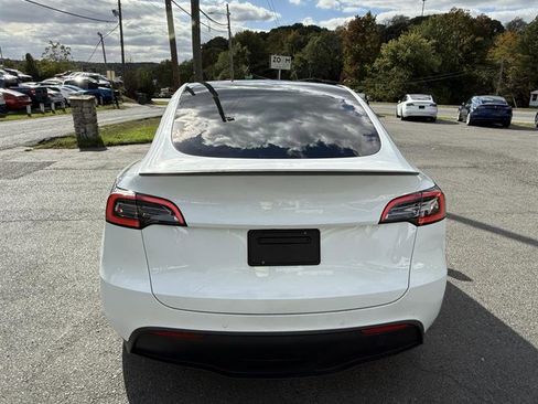 Used 2022 Tesla Model Y Performance image 4
