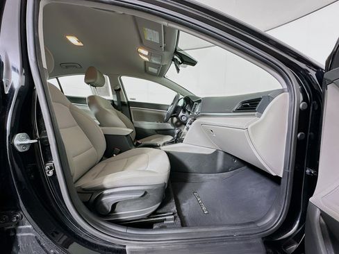 Used 2020 Hyundai Elantra SEL FWD image 28