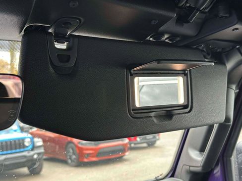 Used 2023 Jeep Wrangler Unlimited Sahara w/ Cold Weather Group image 30