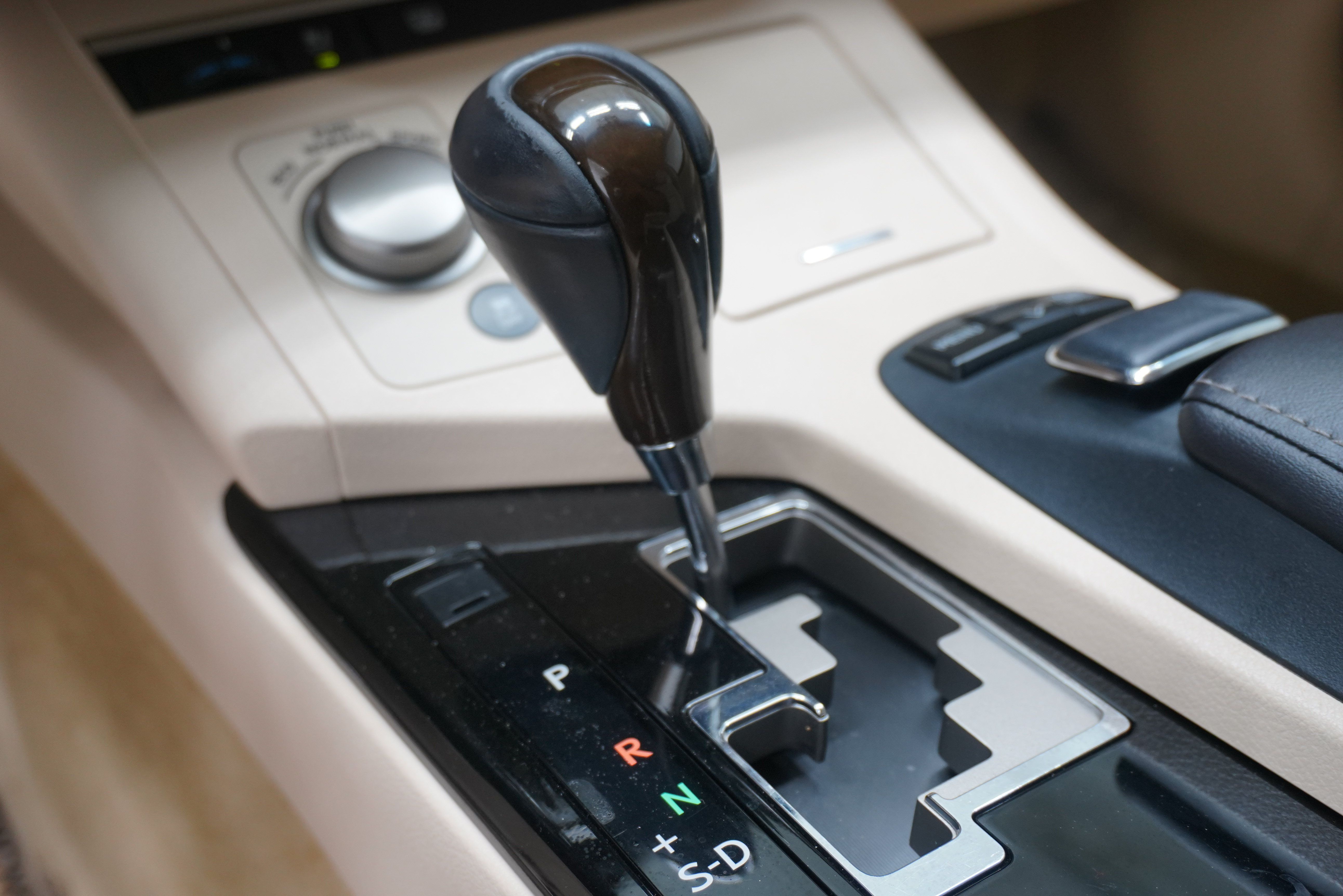 Used 2013 Lexus ES 350 w/ Luxury Pkg FWD image 24