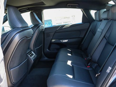 New 2026 Lexus ES 500e AWD/4WD image 21