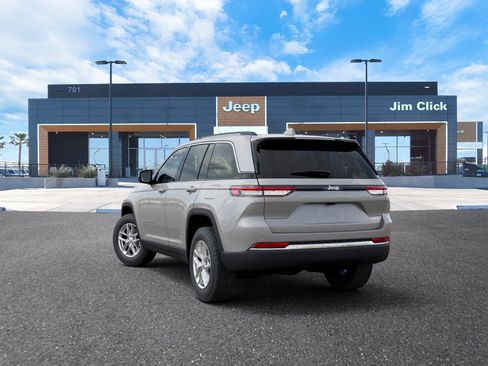 New 2026 Jeep Grand Cherokee Laredo X image 3
