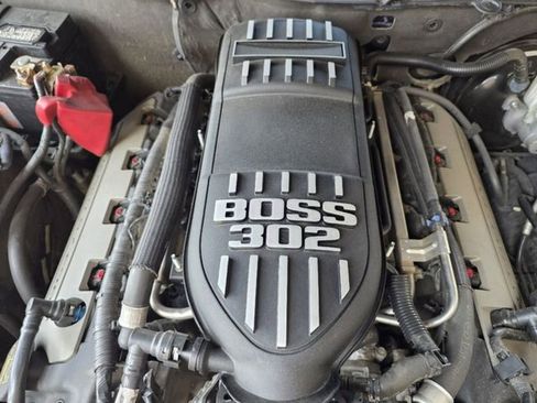 Used 2012 Ford Mustang GT Premium w/ Brembo Brake Pkg RWD image 28