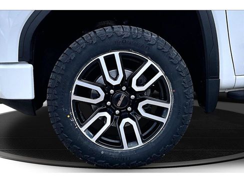 Used 2022 GMC Sierra 1500 AT4 w/ AT4 Premium Package AWD/4WD image 12