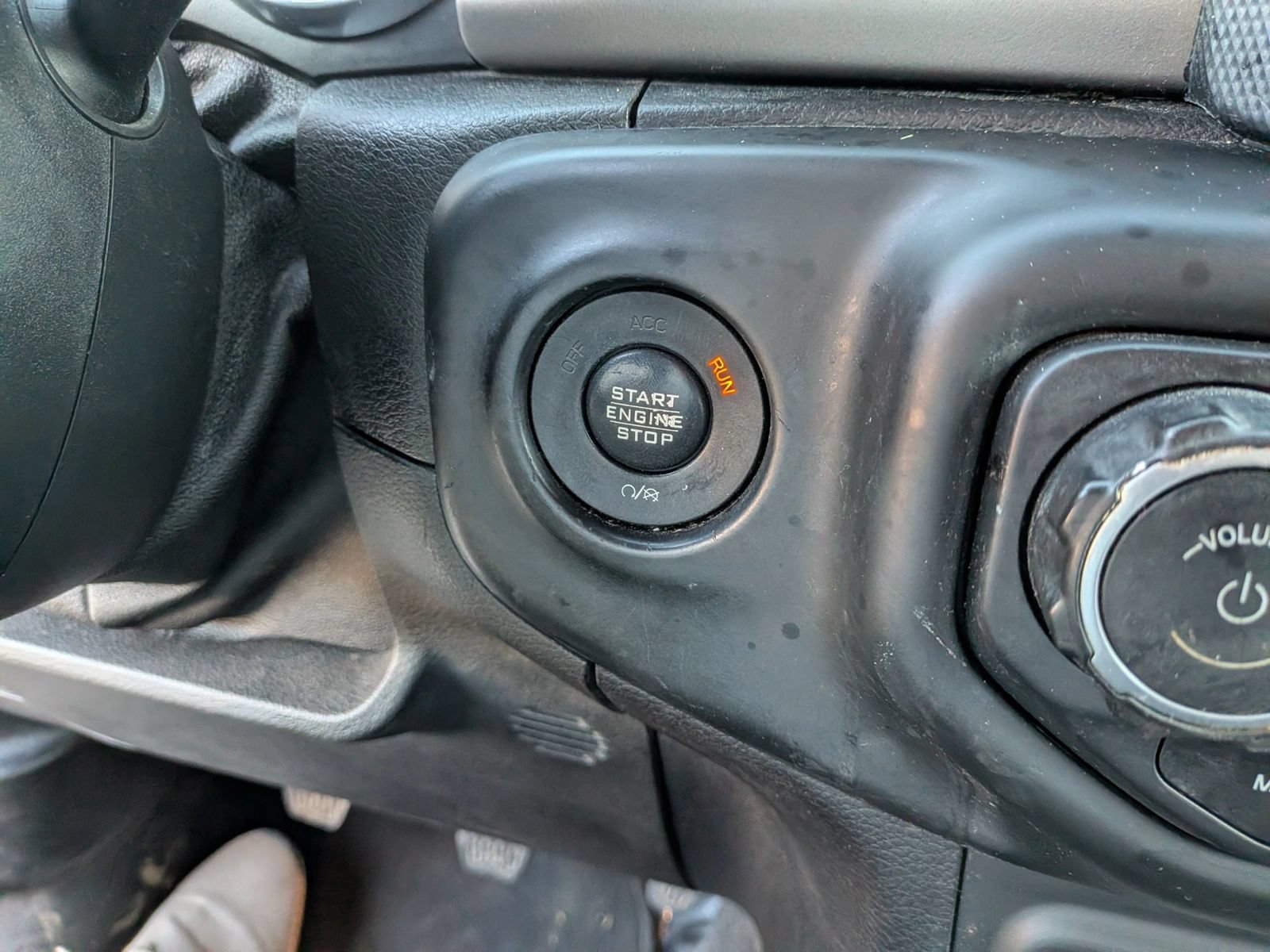 Used 2018 Jeep Wrangler Unlimited Sport S AWD/4WD image 46