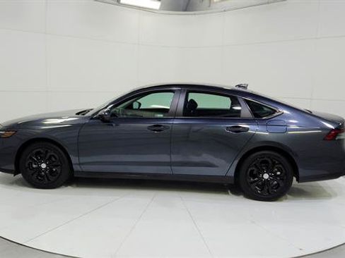 Used 2025 Honda Accord LX image 10