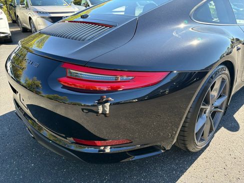 Used 2018 Porsche 911 Carrera T image 43