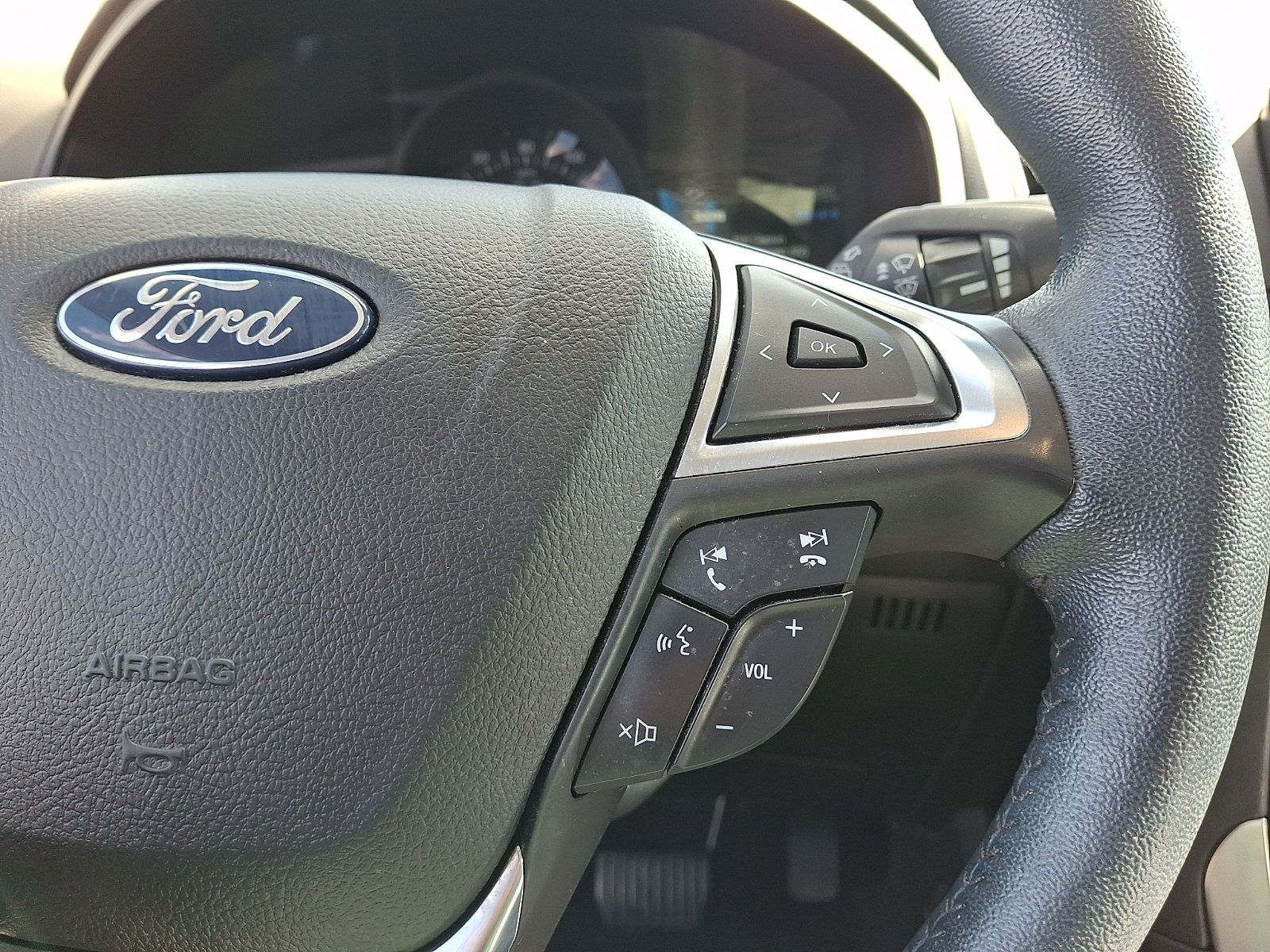 Certified 2023 Ford Edge Titanium w/ Equipment Group 301A AWD/4WD image 24