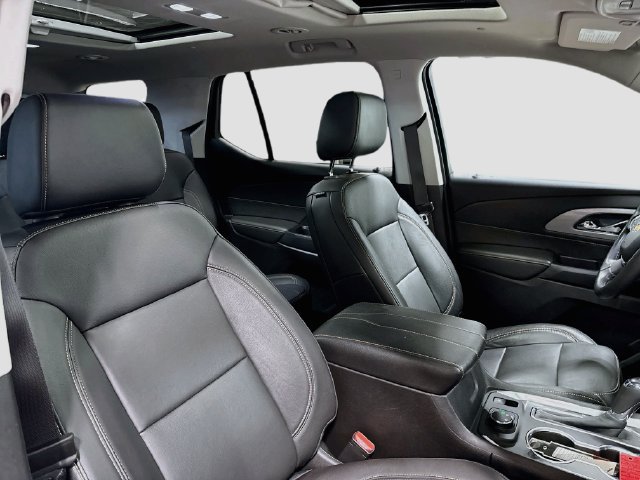Used 2019 Chevrolet Traverse LT w/ LT Premium Package AWD/4WD image 26