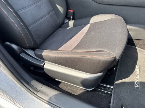 Used 2025 Nissan Sentra SR FWD image 24
