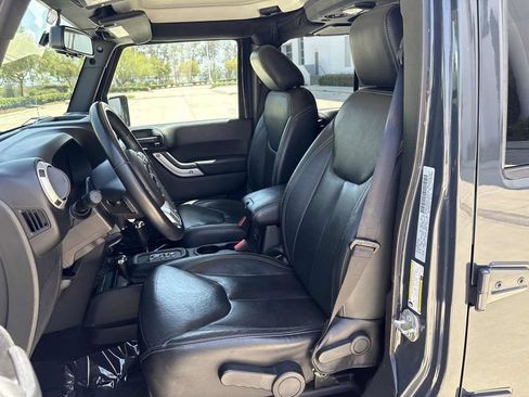 Used 2017 Jeep Wrangler Unlimited Sahara w/ Quick Order Package 24E Chief AWD/4WD image 16