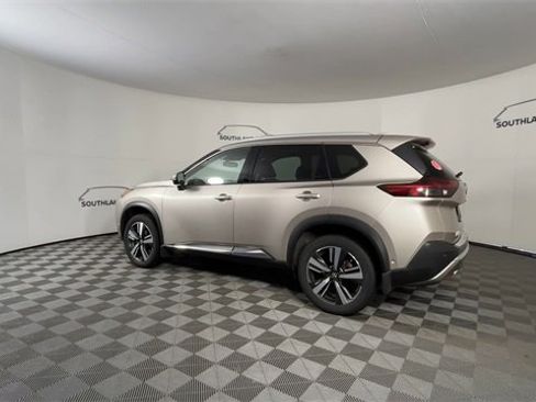 Certified 2021 Nissan Rogue Platinum image 6