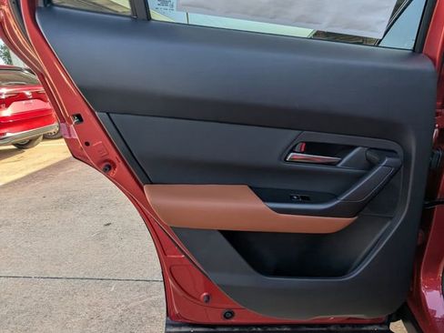 Used 2025 MAZDA CX-50 2.5 Turbo w/ Premium Plus Pkg image 12