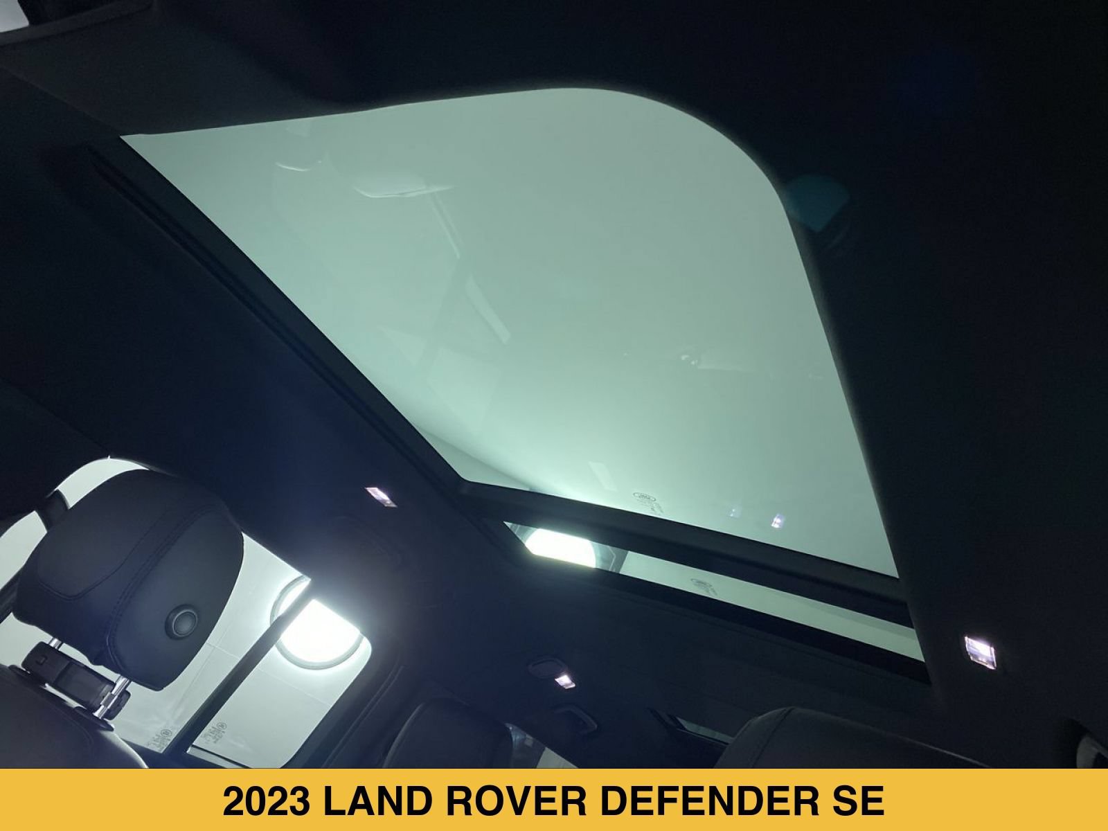 Used 2023 Land Rover Defender 130 SE AWD/4WD image 11