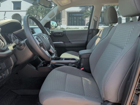 Used 2023 Toyota Tacoma SR5 RWD image 11