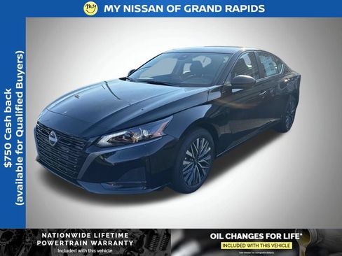 New 2026 Nissan Altima 2.5 SV FWD image 1