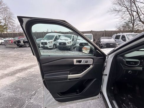 Used 2023 Ford Explorer Limited w/ Equipment Group 301A image 12