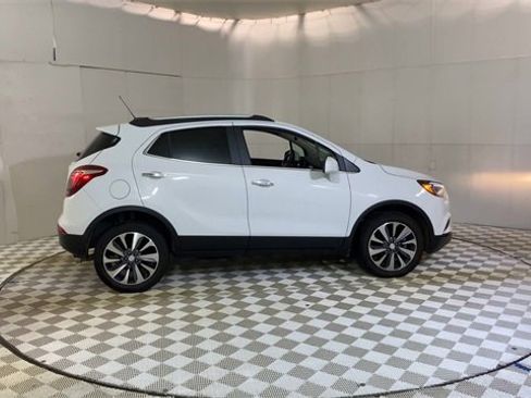 Certified 2022 Buick Encore Preferred image 9