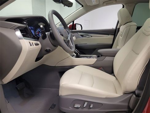 New 2026 Cadillac XT5 Premium Luxury w/ LPO, ONYX Package image 10