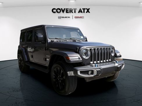 Used 2023 Jeep Wrangler Unlimited Sahara w/ Cold Weather Group AWD/4WD image 7