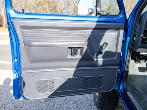 Used 1992 Dodge D/W Truck 250 image 29