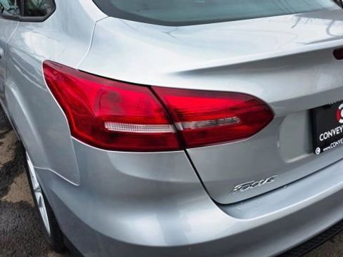 Used 2018 Ford Focus SE image 41