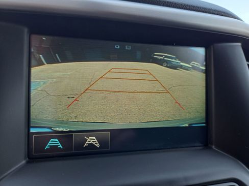 Used 2019 GMC Acadia SLE image 29