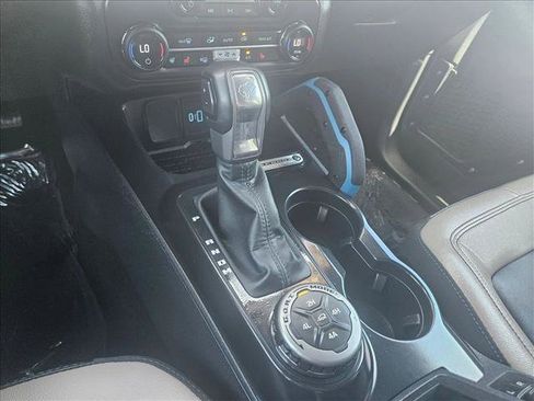 Used 2024 Ford Bronco Wildtrak AWD/4WD image 12